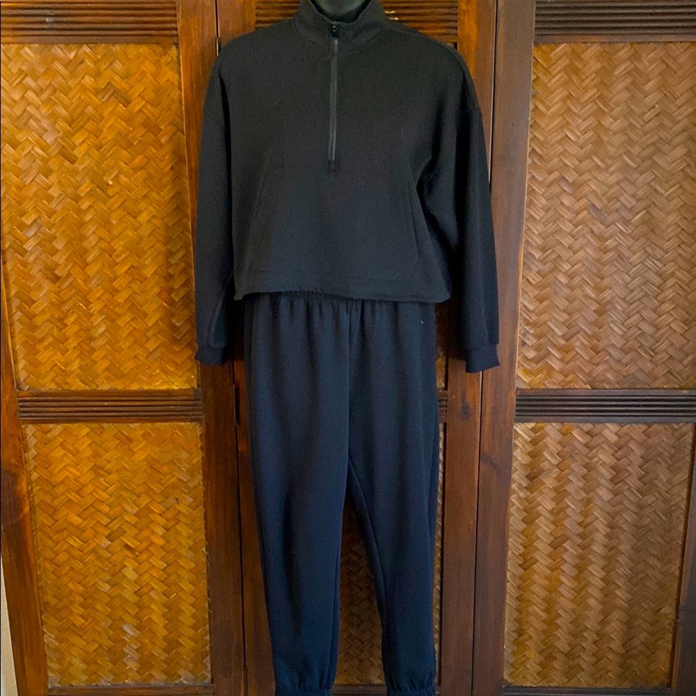 Yogalicious - Black Scuba Jogger 2piece XL like new